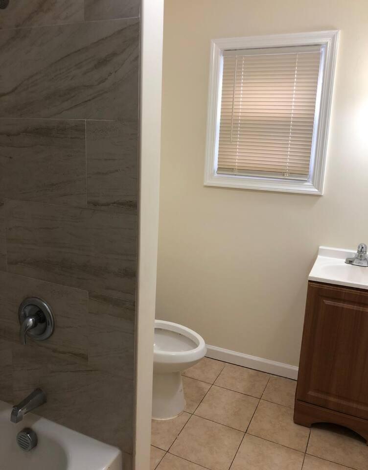 Large And Private 3 Bedroom And 1 Bathroom Apartment Near Newark International Airport Ewr And New York City المظهر الخارجي الصورة